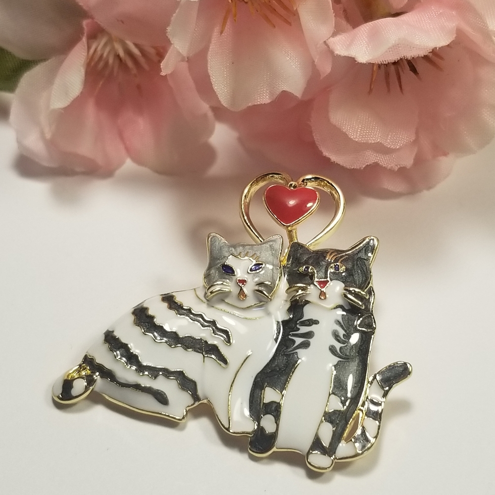 Beautiful Betsey Johnson Cat Brooch - Picture 6 of 8